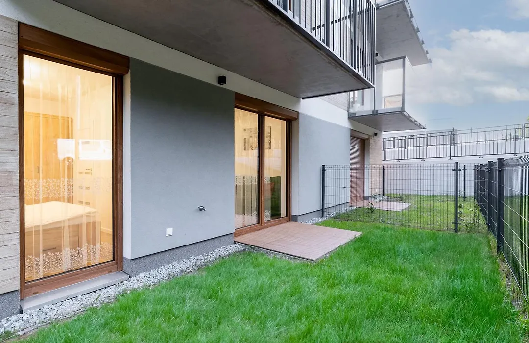Czerwone Maki Apartment With Garden By Bookinghost-1